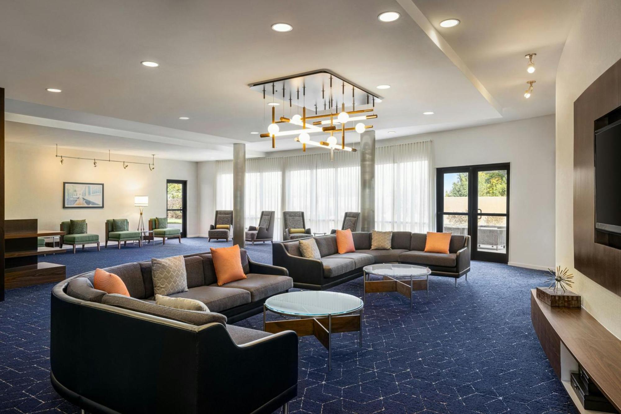 Отель Courtyard Mt. Holly Westampton Экстерьер фото
